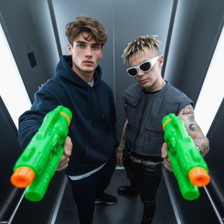 📸 Фото в лифте